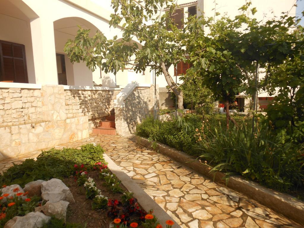 Donami Apartments Pag Town Extérieur photo